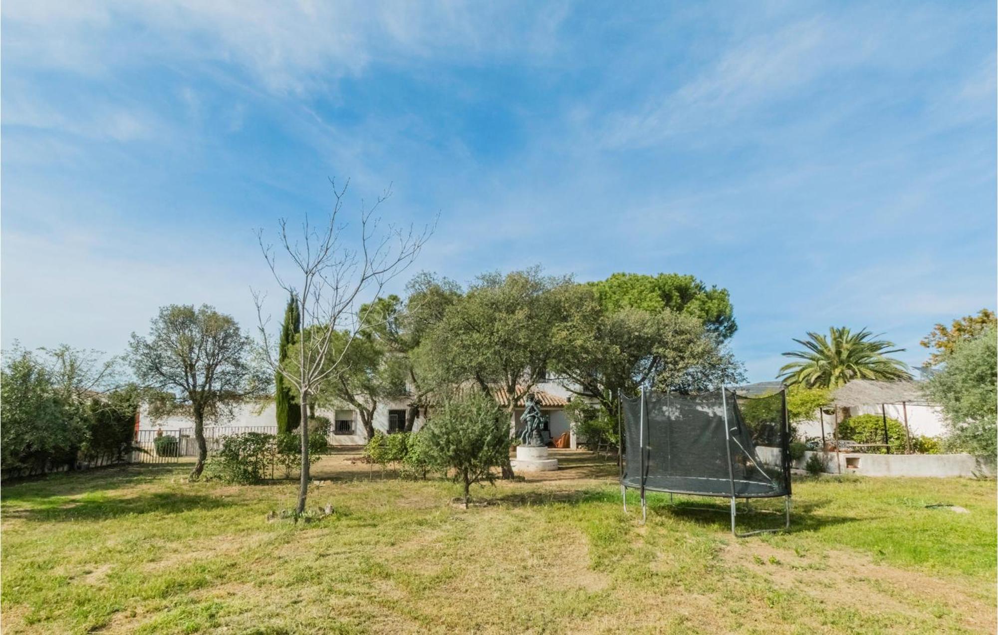 Gorgeous Home In Aldeaquemada With Swimming Pool Dış mekan fotoğraf