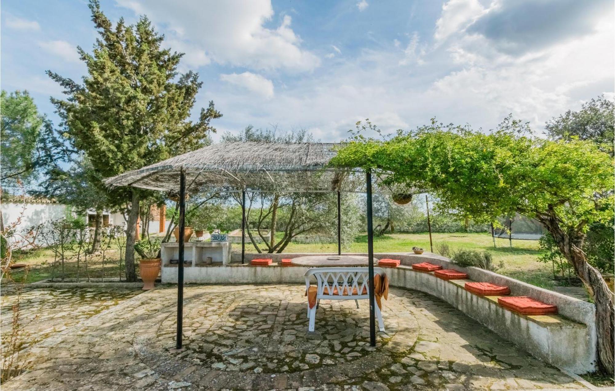 Gorgeous Home In Aldeaquemada With Swimming Pool Dış mekan fotoğraf
